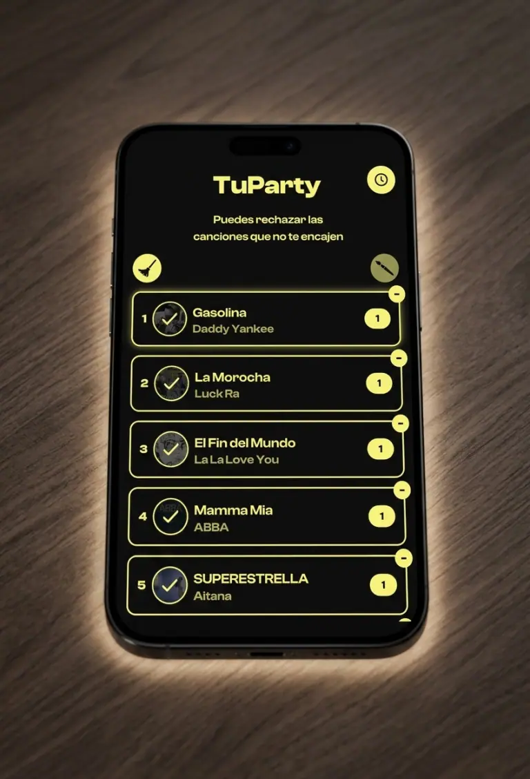 Panel del DJ en TuParty: cola de canciones pedidas por los invitados con el botón para aceptar o rechazar cada una
